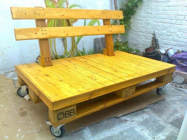 Original Pallet Bench: Mobile And Eye-catching Pallet Benches, Pallet Chairs & Stools Original Pallet Bench: Mobile And Eye-catching Pallet Benches, Pallet Chairs & Stools