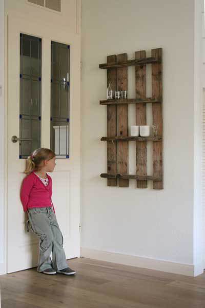 Simple Pallet Shelf Pallet Bookcases & Bookshelves Pallet Shelves & Pallet Coat Hangers 