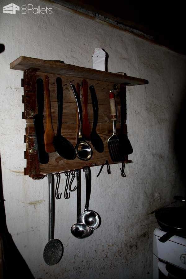 Kitchen Pallet Shelf Pallet Shelves & Pallet Coat Hangers 