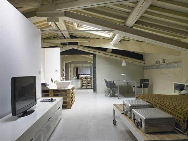 Pallet as Functional Furniture in a Loft Pallet Boxes & Chests Pallet as Functional Furniture in a Loft Pallet Boxes & Chests