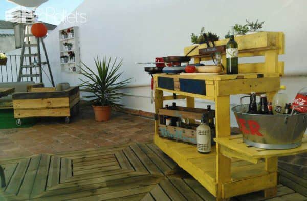 La Precaria: Pallet Outdoor Kitchen Lounges & Garden Sets La Precaria: Pallet Outdoor Kitchen Lounges & Garden Sets