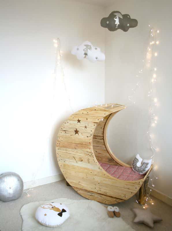 Moon Cradle Made Out of Wooden Pallets Fun Pallet Crafts for Kids Moon Cradle Made Out of Wooden Pallets Fun Pallet Crafts for Kids
