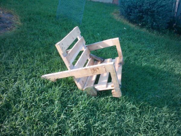 Pallet Rocking Chair Pallet Benches, Pallet Chairs & Stools 