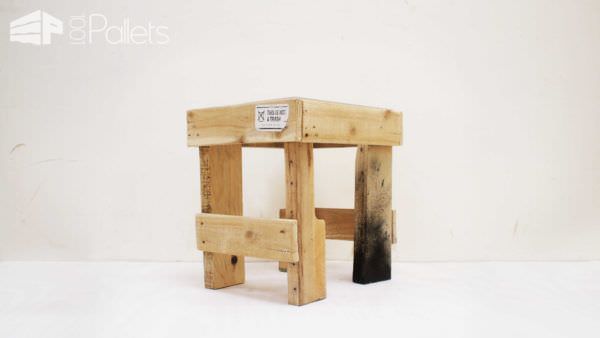 Experimental Pallet Chair Pallet Benches, Pallet Chairs & Stools Experimental Pallet Chair Pallet Benches, Pallet Chairs & Stools