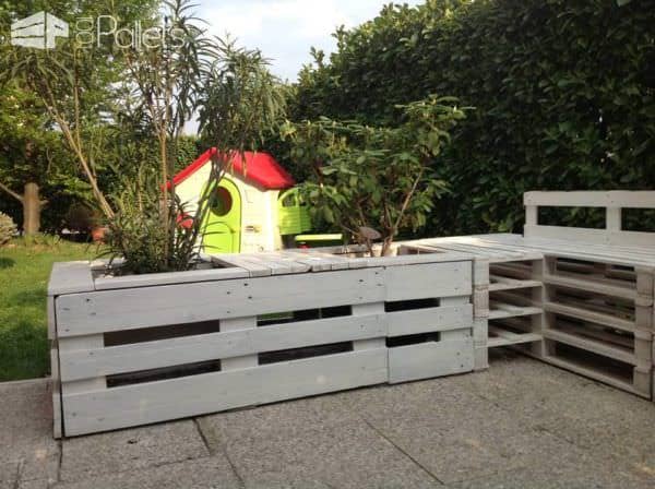 Pallet Sofa & Planter in the Garden Lounges & Garden Sets Pallet Sofa & Planter in the Garden Lounges & Garden Sets