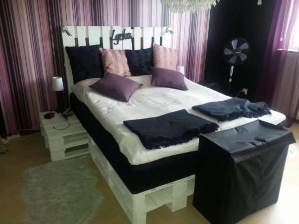 Pallet Bed Made Out Of Repurposed Wooden Pallets Pallet Beds, Pallet Headboards & Frames Pallet Bed Made Out Of Repurposed Wooden Pallets Pallet Beds, Pallet Headboards & Frames