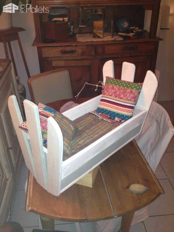 Pallet Kids Chair & Doll Cradle Fun Pallet Crafts for Kids Pallet Kids Chair & Doll Cradle Fun Pallet Crafts for Kids