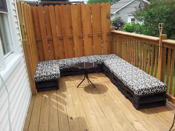 Patio Lounge Out of 12 Reclaimed Pallets Lounges & Garden Sets Patio Lounge Out of 12 Reclaimed Pallets Lounges & Garden Sets