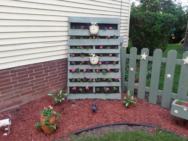 Standing Vertical Garden Pallet Planters & Compost Bins 