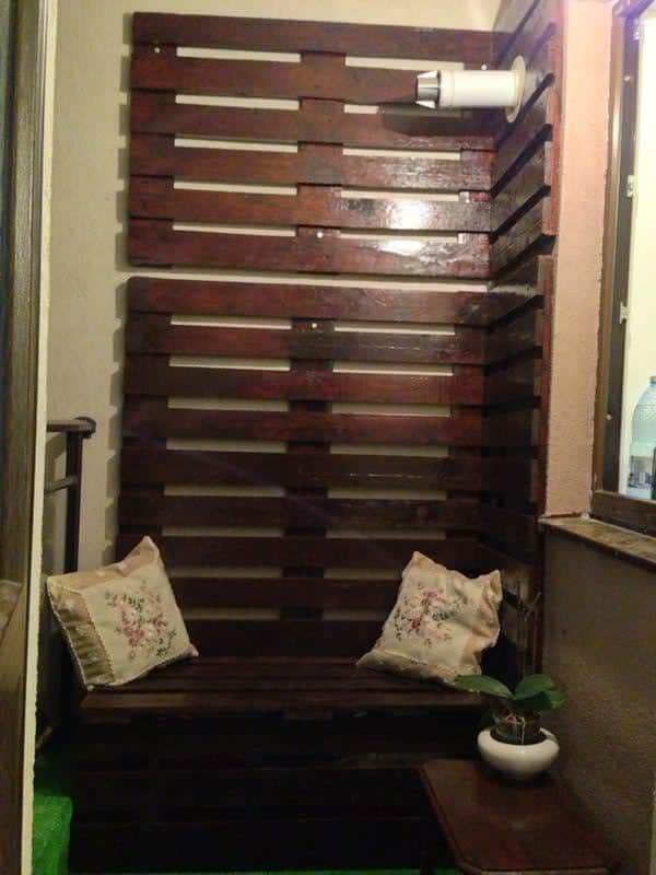 2 Square Meters Balcony Pallet Lounge Corner Idea Lounges & Garden Sets 