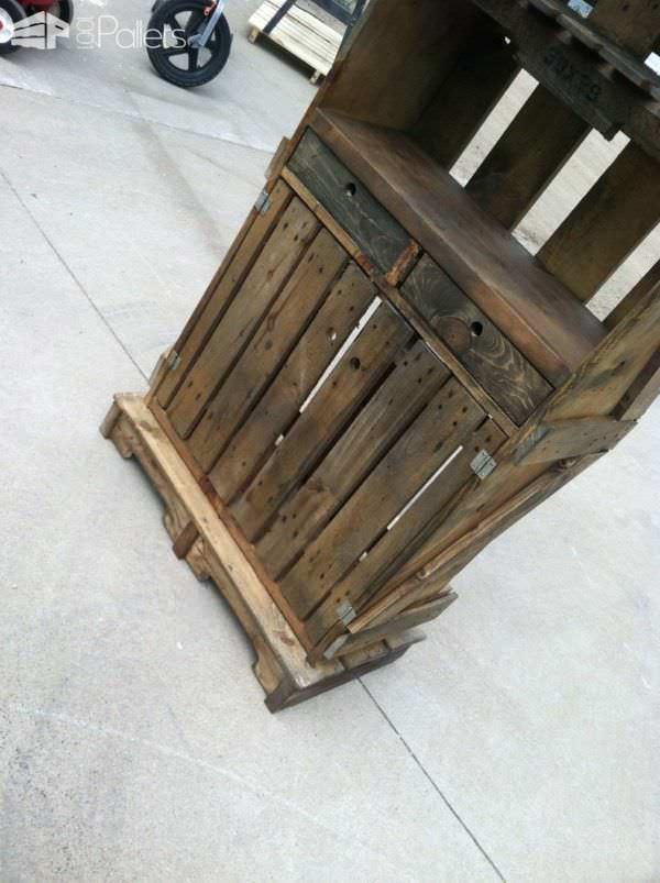 Pallet Hutch Pallet Cabinets & Wardrobes Pallet Hutch Pallet Cabinets & Wardrobes