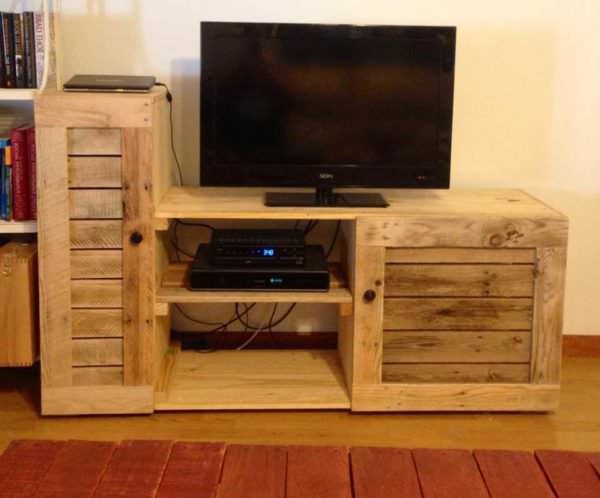 Entertainment Center Made Out Of Discarded Pallets Pallet TV Stands & Racks Entertainment Center Made Out Of Discarded Pallets Pallet TV Stands & Racks