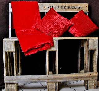 Pallet Bench Project: Sturdy High Bench Made From Salvaged & Re-purposed Pallets Pallet Benches, Pallet Chairs & Stools Pallet Bench Project: Sturdy High Bench Made From Salvaged & Re-purposed Pallets Pallet Benches, Pallet Chairs & Stools
