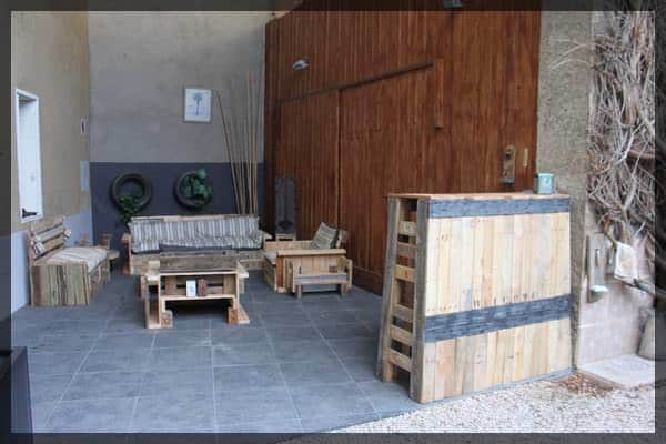 Pallets Summer Corner Pallet Benches, Pallet Chairs & Stools Pallet Desks & Pallet Tables Pallet Sofas & Couches Pallets Summer Corner Pallet Benches, Pallet Chairs & Stools Pallet Desks & Pallet Tables Pallet Sofas & Couches