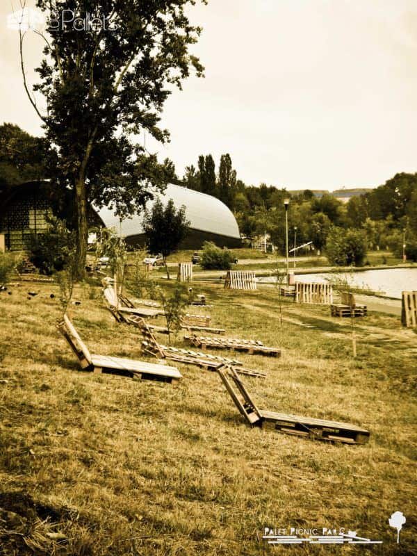 Picnic Park Made Out Of 600 Repurposed Pallets Pallet Terraces & Pallet Patios Picnic Park Made Out Of 600 Repurposed Pallets Pallet Terraces & Pallet Patios
