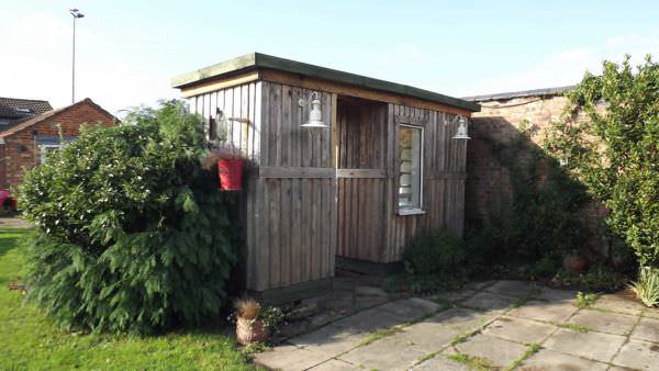 Garden Room Made Out Of 50 Repurposed Pallets Pallet Sheds, Cabins, Huts & Playhouses Garden Room Made Out Of 50 Repurposed Pallets Pallet Sheds, Cabins, Huts & Playhouses