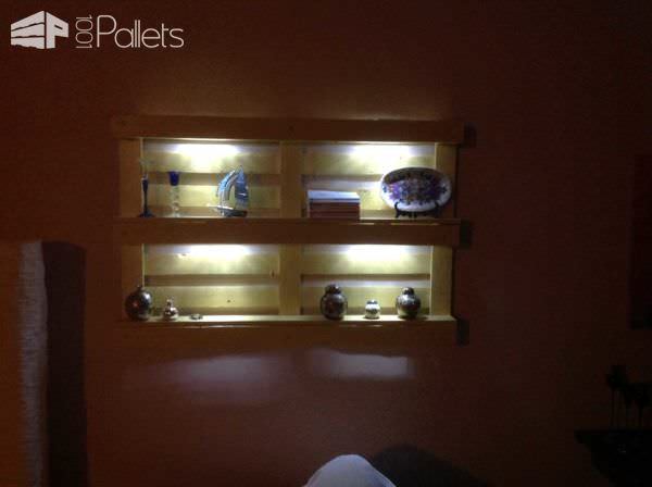 Pallet Bookshelf Pallet Shelves & Pallet Coat Hangers Pallet Bookshelf Pallet Shelves & Pallet Coat Hangers
