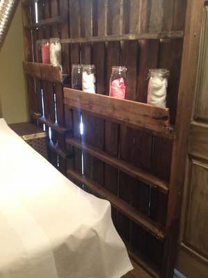 Pallet Room Pallet Walls & Pallet Doors 