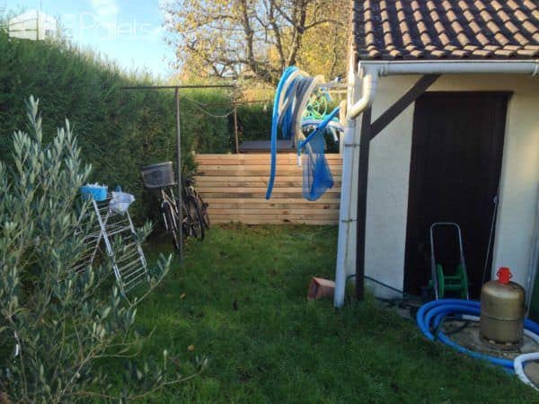 Pallets Chicken Coop & Fence / Poulailler Et Palissade En Palettes Animal Pallet Houses & Pallet Supplies Pallets Chicken Coop & Fence / Poulailler Et Palissade En Palettes Animal Pallet Houses & Pallet Supplies