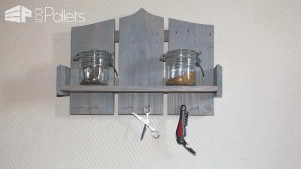 Petites étagères En Bois De Palette / Small Wood Pallet Shelves Pallet Shelves & Pallet Coat Hangers Petites étagères En Bois De Palette / Small Wood Pallet Shelves Pallet Shelves & Pallet Coat Hangers