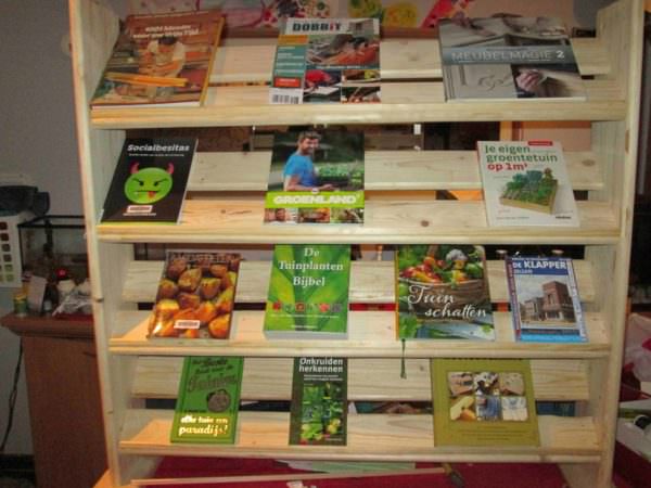 Pallet Bookcase Pallet Bookcases & Bookshelves Pallet Shelves & Pallet Coat Hangers 