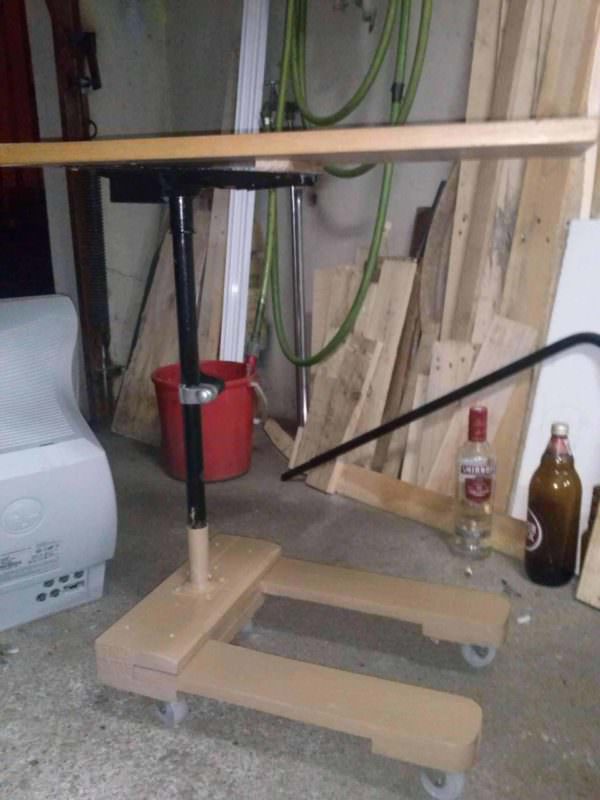 Pallet Extendable Table Pallet Desks & Pallet Tables 