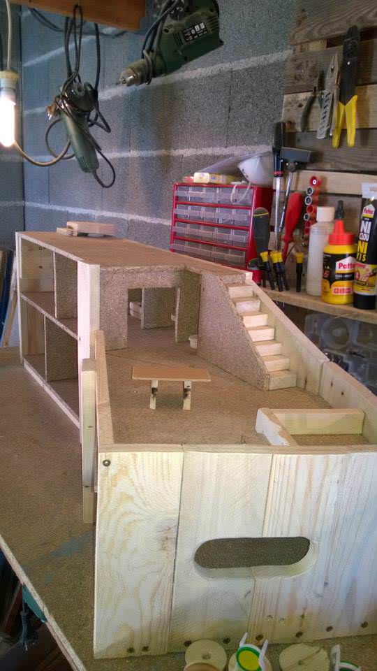 Playmobil House with Pallets Fun Pallet Crafts for Kids 