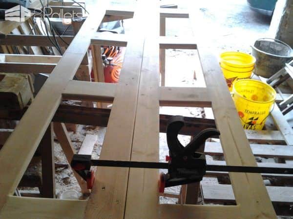 Pallet Bathroom Furniture Pallet Shelves & Pallet Coat Hangers Pallet Bathroom Furniture Pallet Shelves & Pallet Coat Hangers