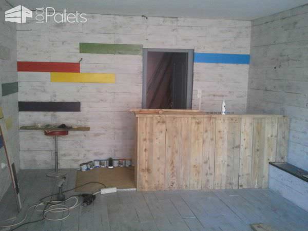 Boutique Le Re-acteur Réalisée En Palettes / Shop Le Re-acteur All Made Out Of Pallets & Reclaimed Materials Pallet Store, Bar & Restaurant Decorations Boutique Le Re-acteur Réalisée En Palettes / Shop Le Re-acteur All Made Out Of Pallets & Reclaimed Materials Pallet Store, Bar & Restaurant Decorations