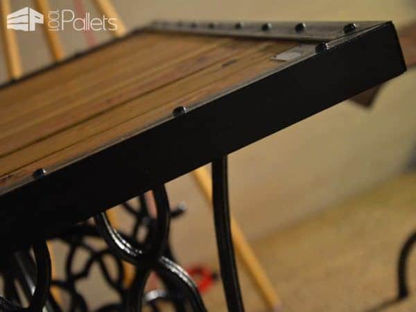 Old Sewing Machines Transformed Into Dressing Table Pallet Desks & Pallet Tables Old Sewing Machines Transformed Into Dressing Table Pallet Desks & Pallet Tables