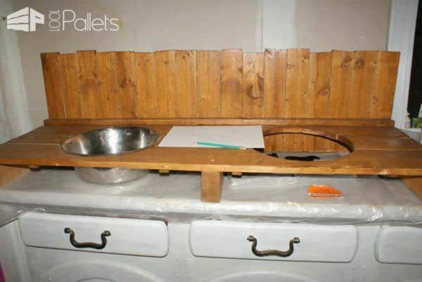Pallet Dog Feeder Animal Pallet Houses & Pallet Supplies Pallet Dog Feeder Animal Pallet Houses & Pallet Supplies
