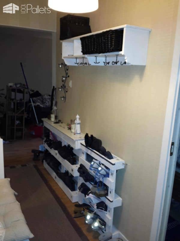 Pallet Shoes Storage In Your Entrance / Skohylla Pallet Shelves & Pallet Coat Hangers Pallet Shoes Storage In Your Entrance / Skohylla Pallet Shelves & Pallet Coat Hangers