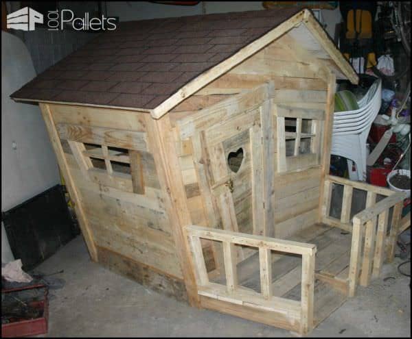 La Cabane Des Enfants / Pallet Kid’s Hut Pallet Sheds, Cabins, Huts & Playhouses La Cabane Des Enfants / Pallet Kid’s Hut Pallet Sheds, Cabins, Huts & Playhouses