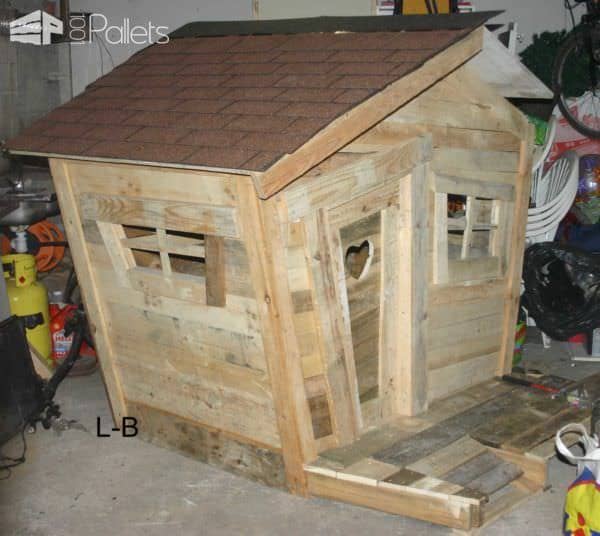 La Cabane Des Enfants / Pallet Kid’s Hut Pallet Sheds, Cabins, Huts & Playhouses La Cabane Des Enfants / Pallet Kid’s Hut Pallet Sheds, Cabins, Huts & Playhouses