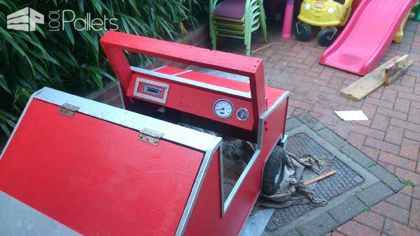 Pallet Child’s Car & Storage Box Fun Pallet Crafts for Kids 