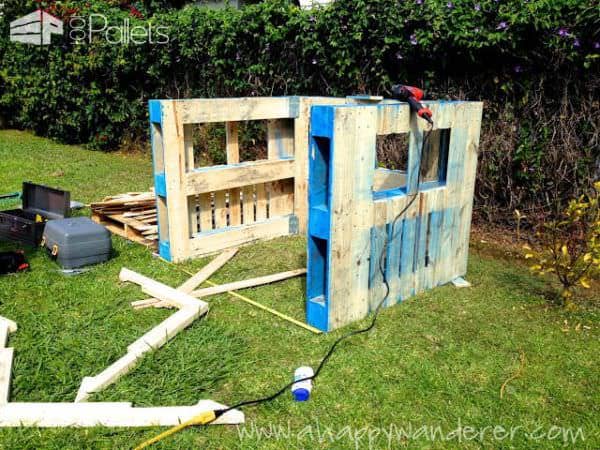 Charming, Inspired Pallet Kids Playhouse Fun Pallet Crafts for Kids Pallet Sheds, Cabins, Huts & Playhouses Charming, Inspired Pallet Kids Playhouse Fun Pallet Crafts for Kids Pallet Sheds, Cabins, Huts & Playhouses