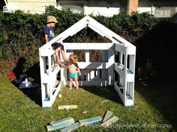 Charming, Inspired Pallet Kids Playhouse Fun Pallet Crafts for Kids Pallet Sheds, Cabins, Huts & Playhouses Charming, Inspired Pallet Kids Playhouse Fun Pallet Crafts for Kids Pallet Sheds, Cabins, Huts & Playhouses