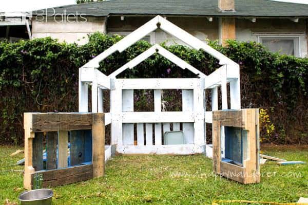 Charming, Inspired Pallet Kids Playhouse Fun Pallet Crafts for Kids Pallet Sheds, Cabins, Huts & Playhouses Charming, Inspired Pallet Kids Playhouse Fun Pallet Crafts for Kids Pallet Sheds, Cabins, Huts & Playhouses