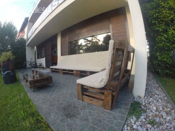 Garden Terrace In An Office Building Lounges & Garden Sets Pallet Benches, Pallet Chairs & Stools Garden Terrace In An Office Building Lounges & Garden Sets Pallet Benches, Pallet Chairs & Stools