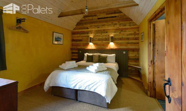 Pallet Wood Self-catering Heaven Pallet Walls & Pallet Doors Pallet Wood Self-catering Heaven Pallet Walls & Pallet Doors