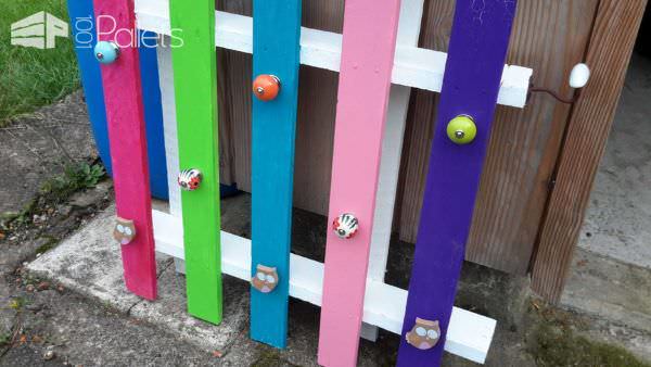 Porte Manteau D’entrée / Pallet Coat Rack Pallet Shelves & Pallet Coat Hangers Porte Manteau D’entrée / Pallet Coat Rack Pallet Shelves & Pallet Coat Hangers