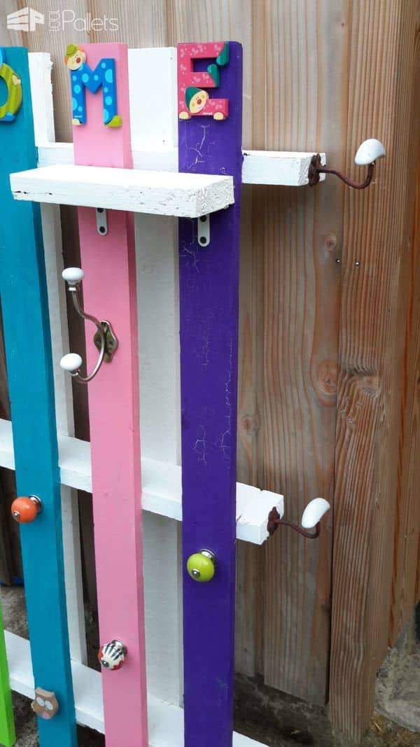Porte Manteau D’entrée / Pallet Coat Rack Pallet Shelves & Pallet Coat Hangers Porte Manteau D’entrée / Pallet Coat Rack Pallet Shelves & Pallet Coat Hangers