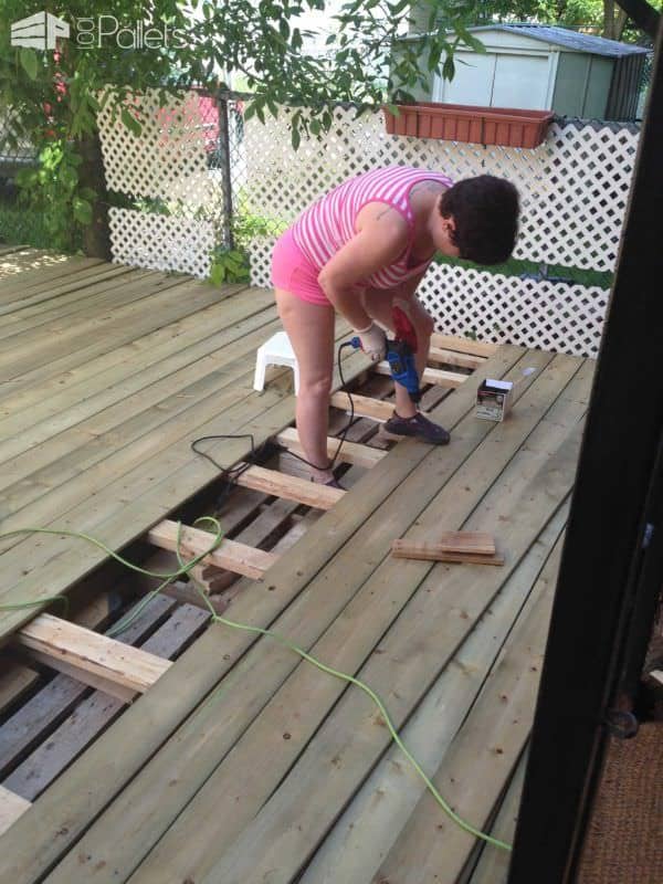 Outdoor Deck Made Out Of Pallets Pallet Terraces & Pallet Patios Outdoor Deck Made Out Of Pallets Pallet Terraces & Pallet Patios