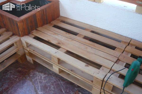 Lunch Corner Made From Discarded Pallets Lounges & Garden Sets Lunch Corner Made From Discarded Pallets Lounges & Garden Sets