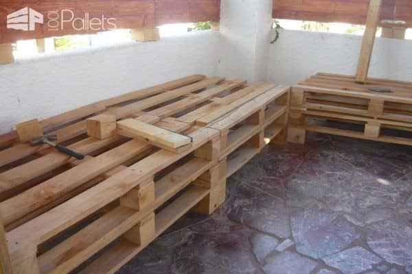 Lunch Corner Made From Discarded Pallets Lounges & Garden Sets Lunch Corner Made From Discarded Pallets Lounges & Garden Sets