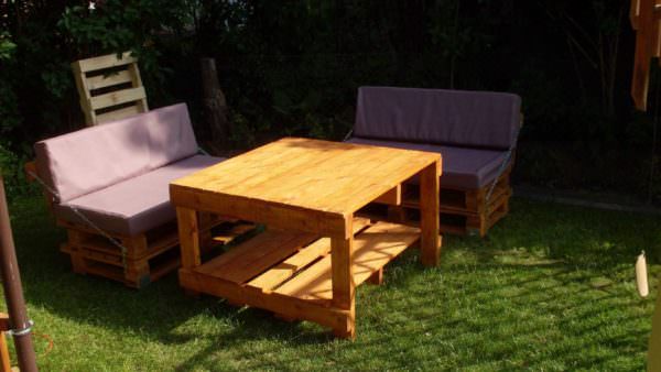 Using Pallets in the Garden Pallet Planters & Compost Bins Using Pallets in the Garden Pallet Planters & Compost Bins