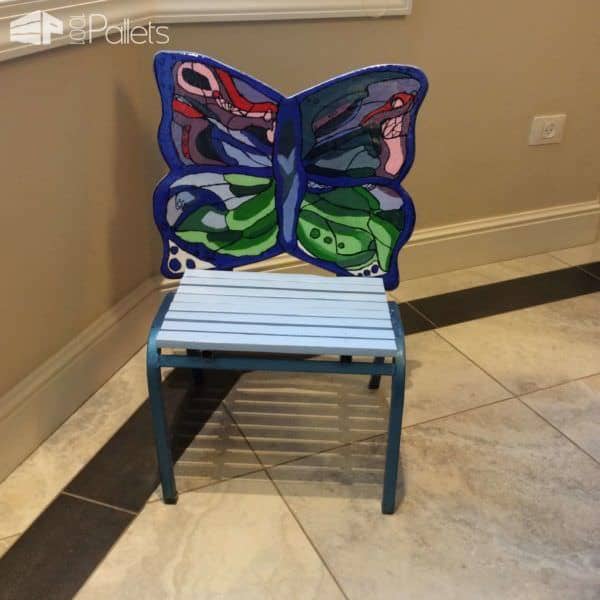 Butterfly Pallet Chair Pallet Benches, Pallet Chairs & Stools Butterfly Pallet Chair Pallet Benches, Pallet Chairs & Stools