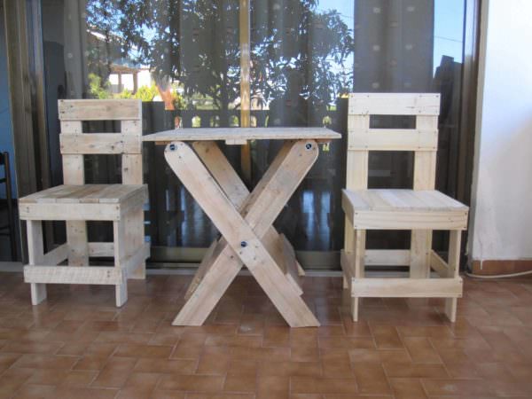 Outdoor Table & Boardgames Set Pallet Benches, Pallet Chairs & Stools Pallet Desks & Pallet Tables 
