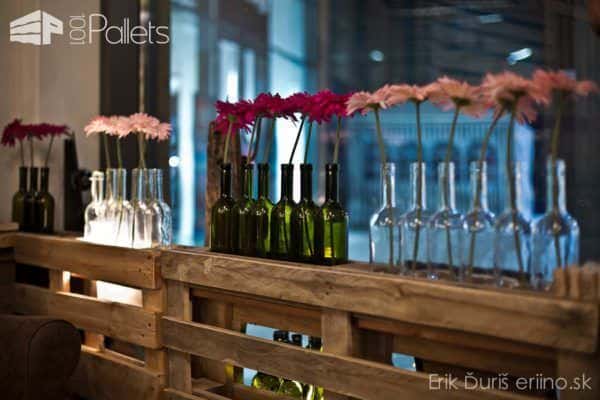 Paleta Cafe & Wine Bar In Slovakia Pallet Store, Bar & Restaurant Decorations Paleta Cafe & Wine Bar In Slovakia Pallet Store, Bar & Restaurant Decorations