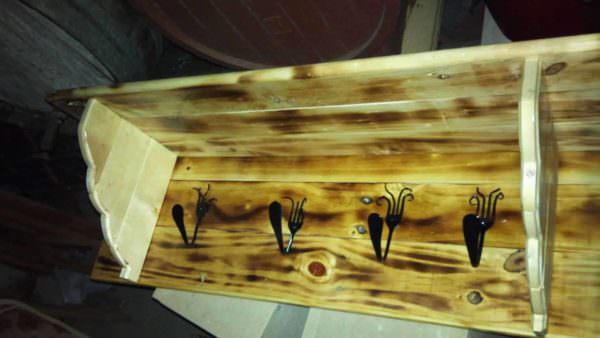 Pallet Wall Hanger Pallet Shelves & Pallet Coat Hangers Pallet Wall Hanger Pallet Shelves & Pallet Coat Hangers